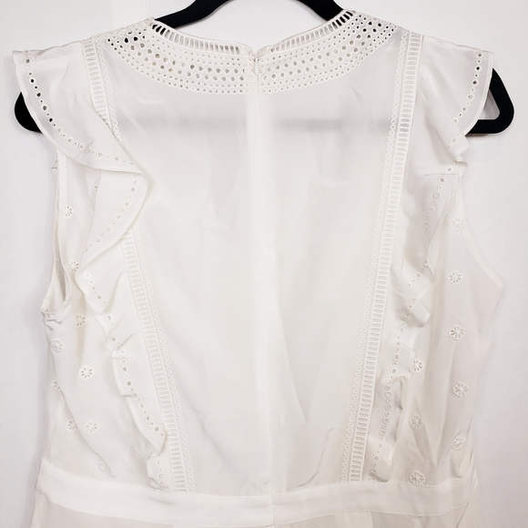 🆕️ Veronica Beard Brooke V-neck silk top - Picture 7 of 9